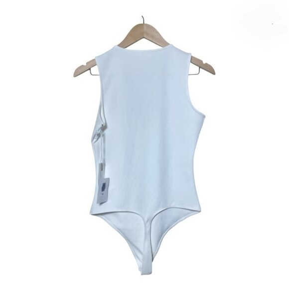 Good American sleeveless v neck scuba knit thong bodysuit - Picture 2 of 4